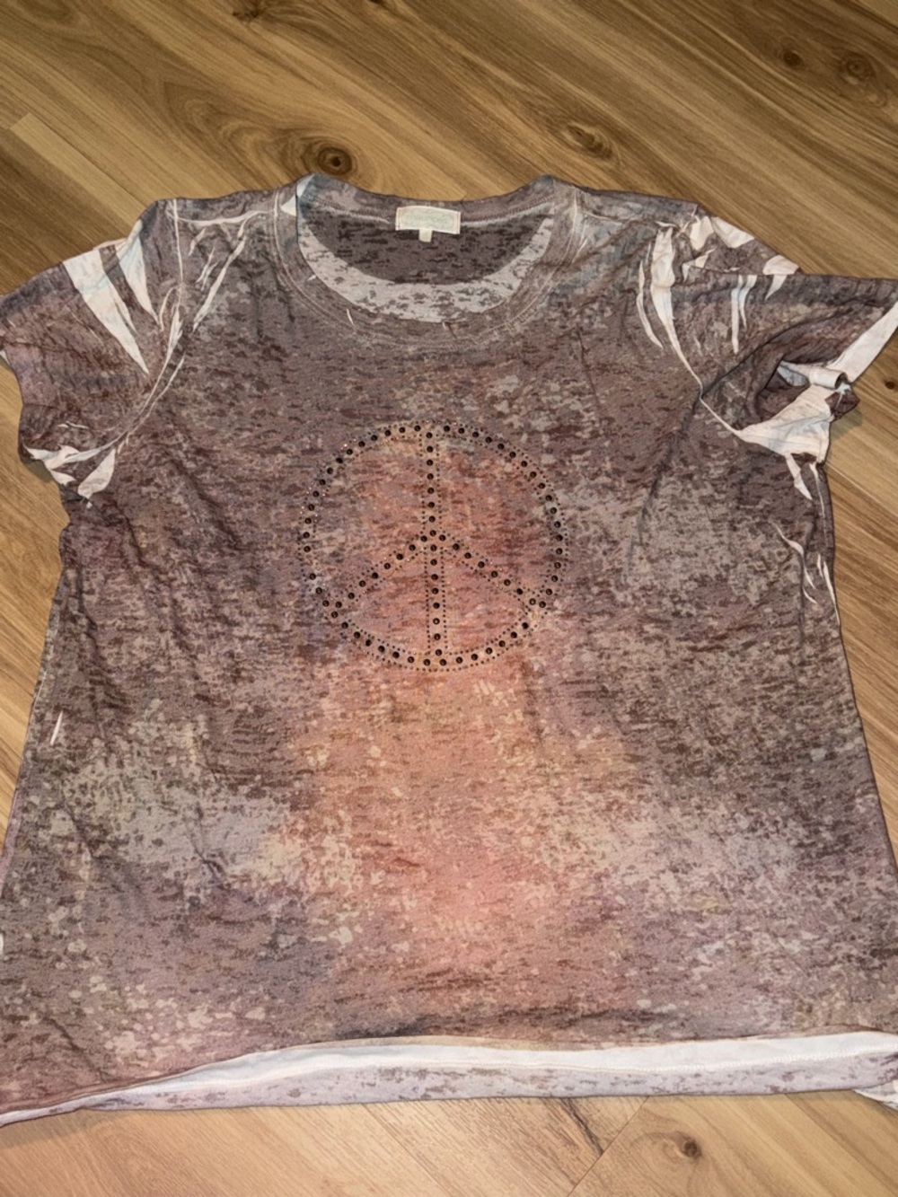 Maurice’s peace tee. Size 2. EUC.